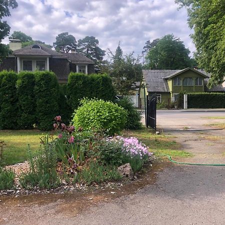 Melluzi Cottage Jūrkalne Kültér fotó